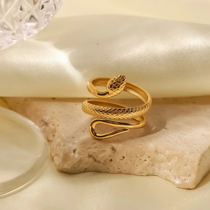Kalsten | Adjustable Spiraling Snake Ring