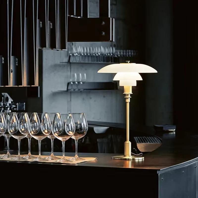 Danish designer lamp - Dimmable table lamp | Kalsten