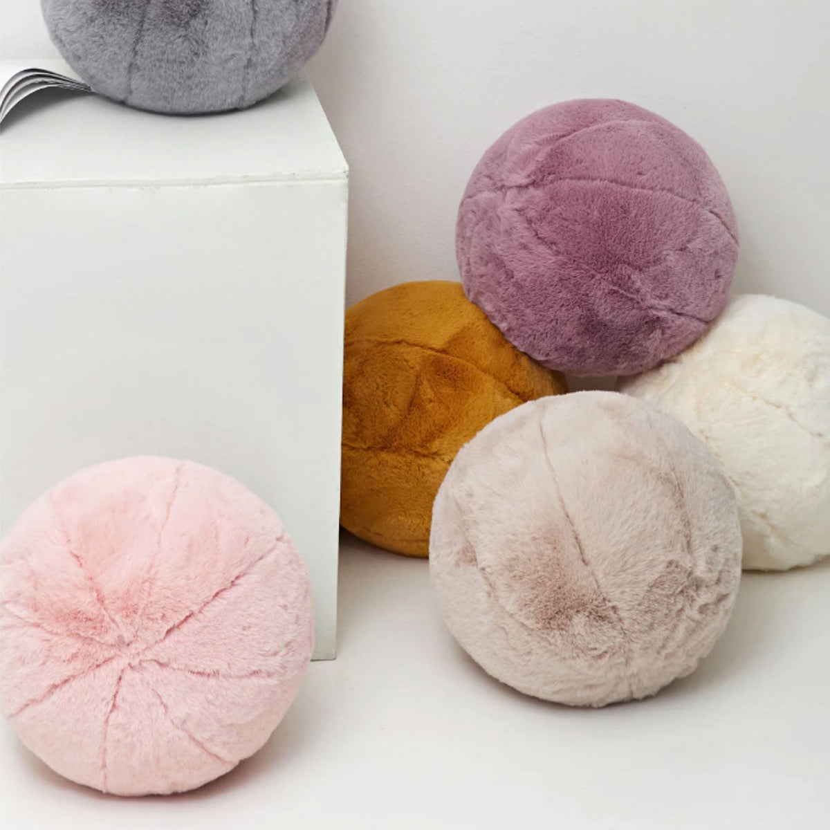 Short Fur Ball Pillow | Skanto