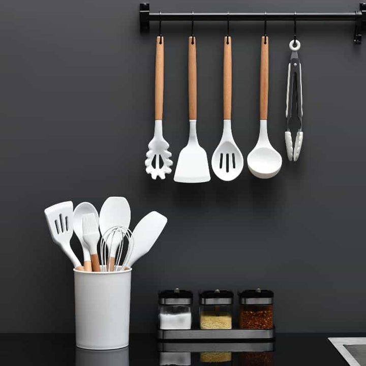 Kitchen set with 11 pieces in wood / silicone including holder (black or white) | Kalsten