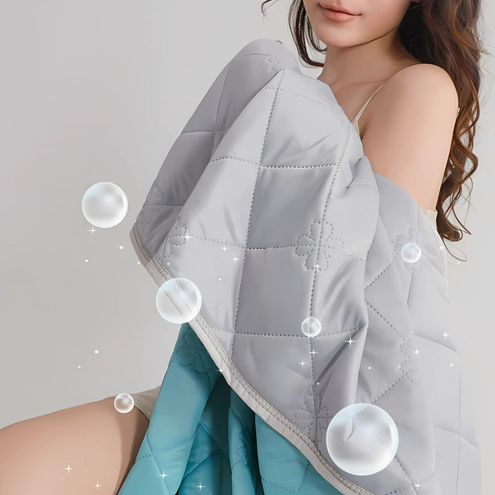 SilkCool | Cooling Blanket – Instant Cooling Comfort – Silky Hypoallergenic Fibre – Prevents Overheating – Relief for Night Sweats Sensitive Skin Kalsten
