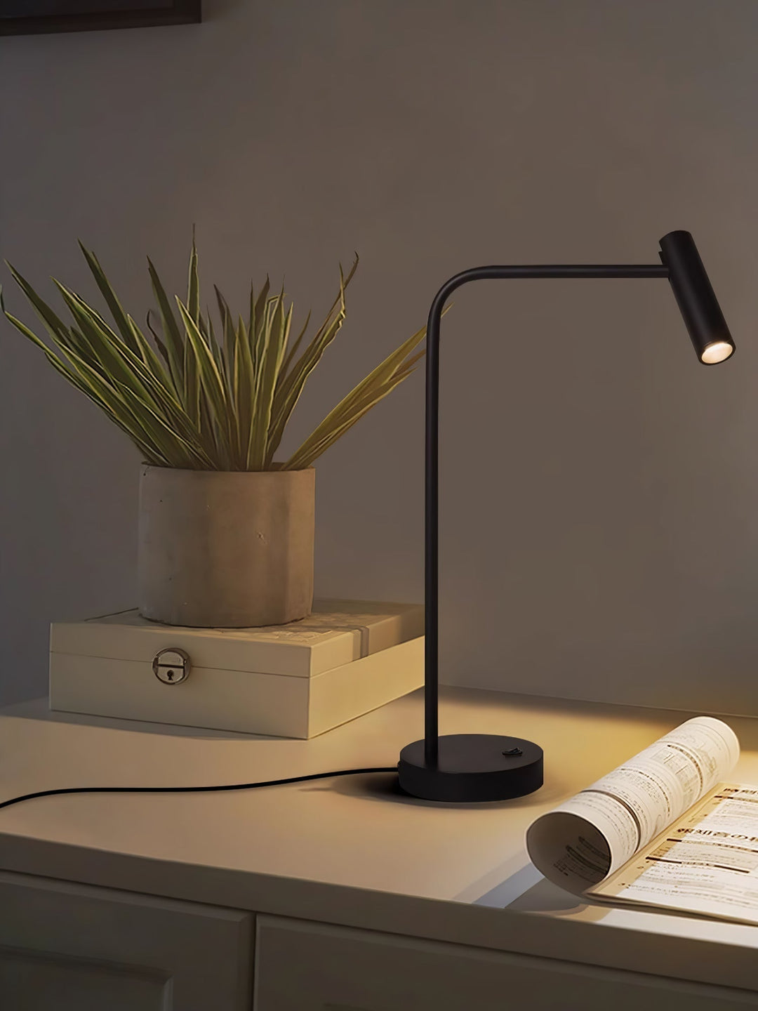 Skinny Portable lamp Table Lamp | Kalsten