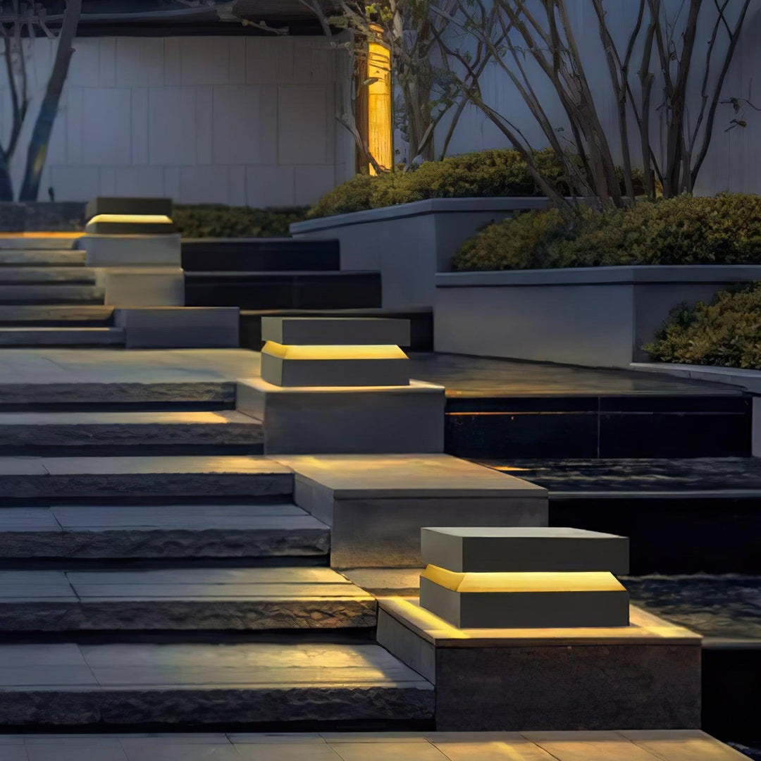 Square Post Outdoor Light | Kalsten