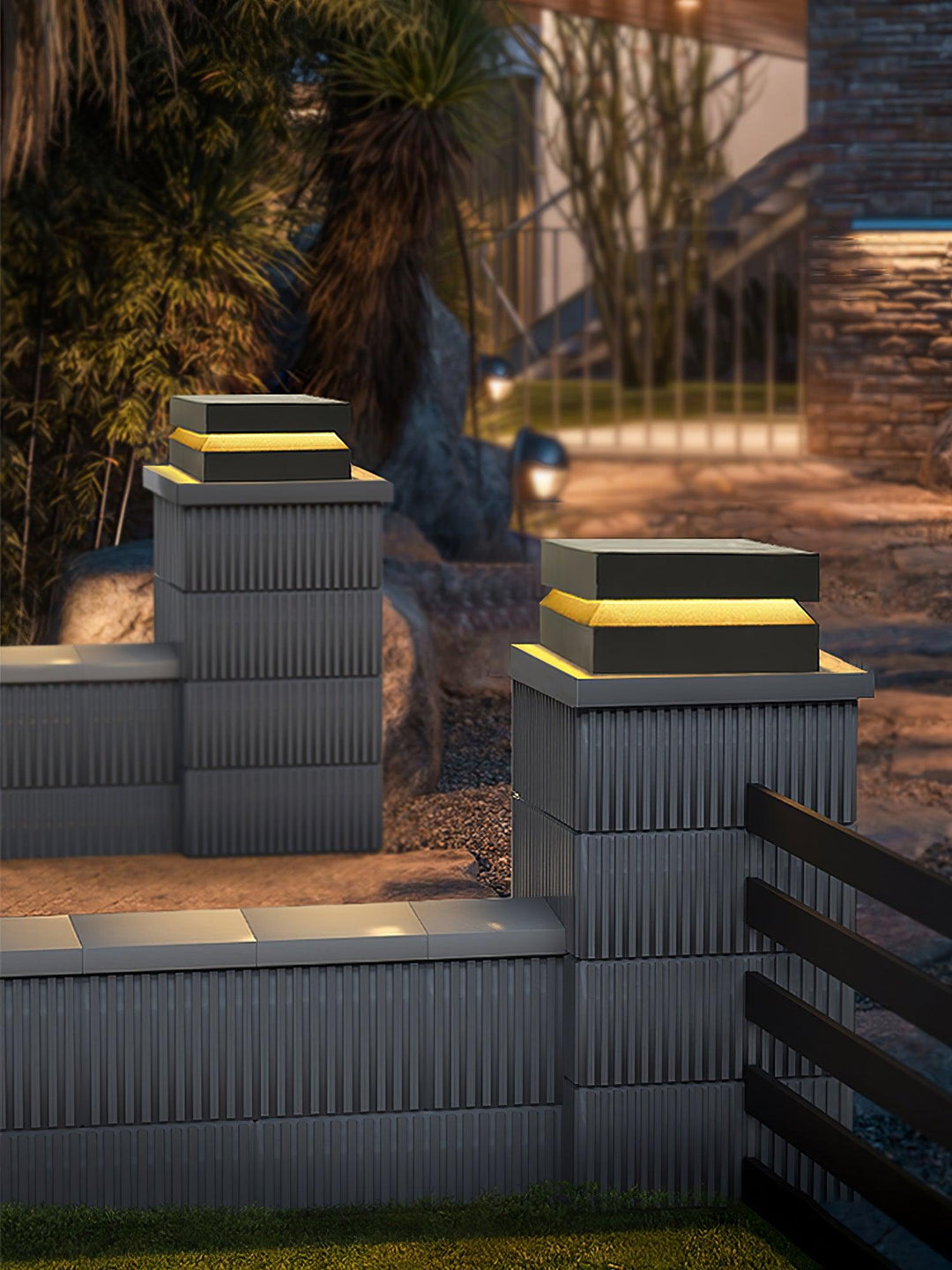 Square Post Outdoor Light | Kalsten