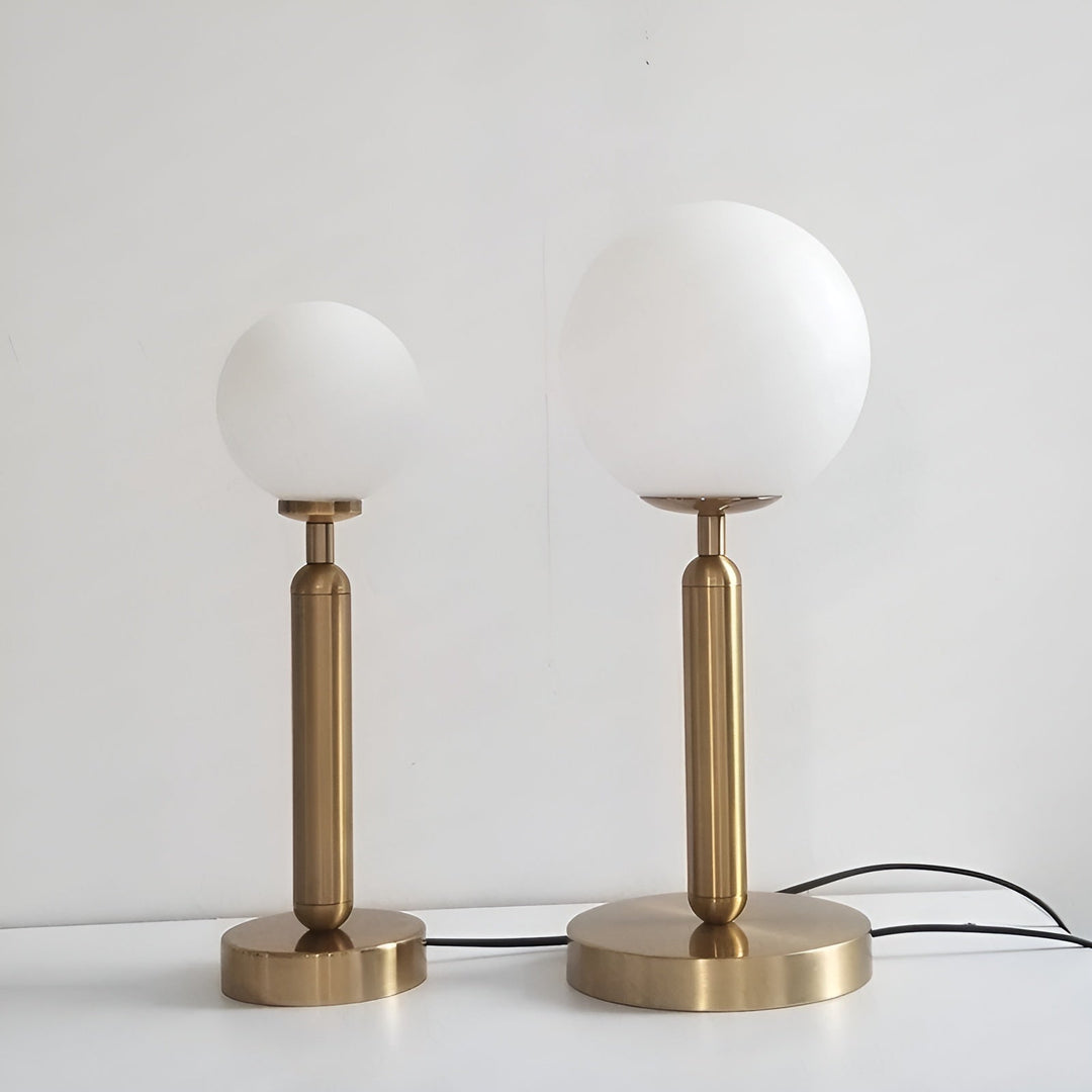 SphereShine Luxe Table Lamp of Glass & Brass – Elegance and LED Kalsten