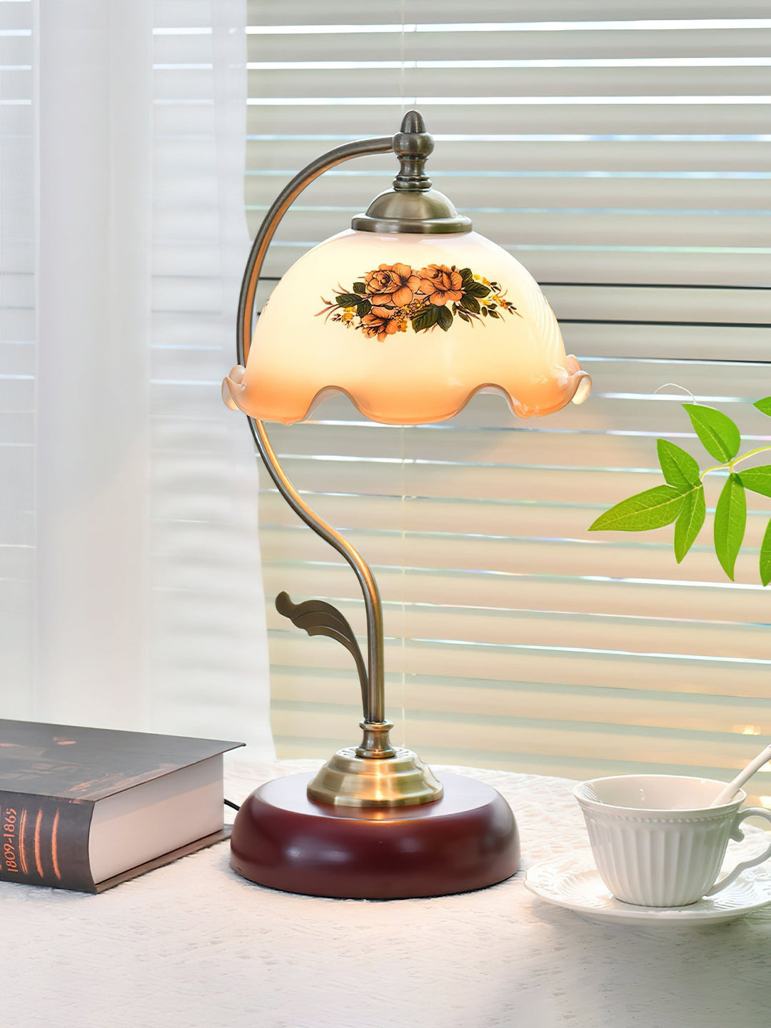 Stolna Table Lamp | Kalsten