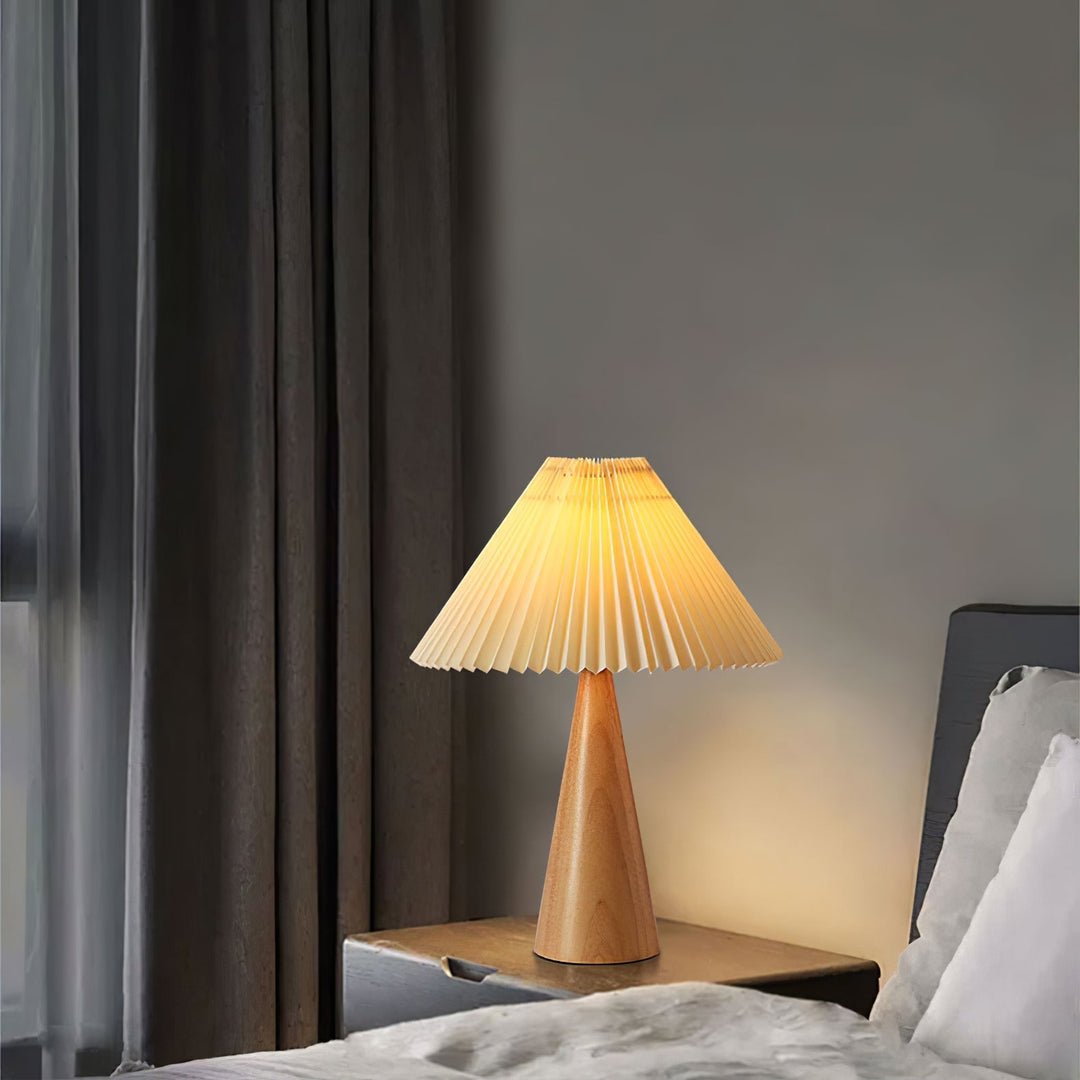 AntiqueRadiance – Elegant Wood and Metal Table Lamp | Kalsten
