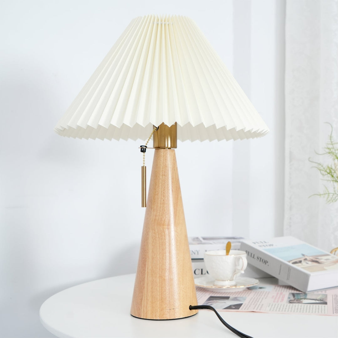 AntiqueRadiance – Elegant Wood and Metal Table Lamp | Kalsten