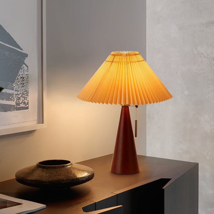 AntiqueRadiance – Elegant Wood and Metal Table Lamp | Kalsten