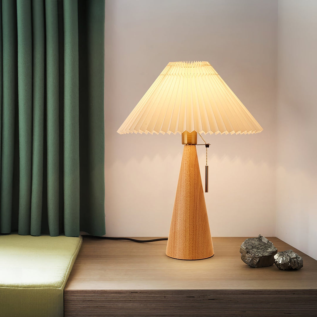 AntiqueRadiance – Elegant Wood and Metal Table Lamp | Kalsten