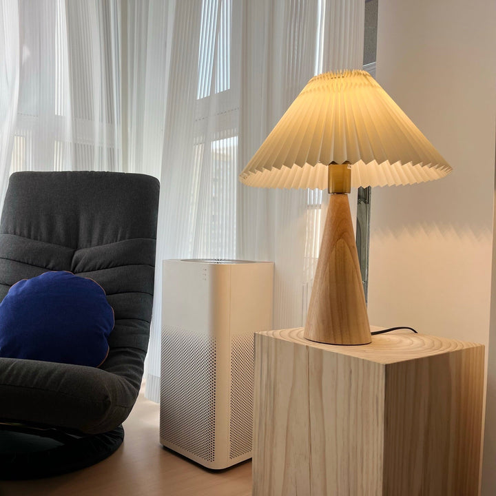 AntiqueRadiance – Elegant Wood and Metal Table Lamp | Kalsten