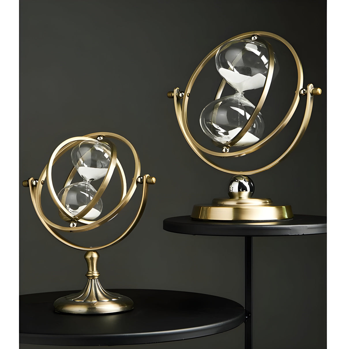 Skanto | GracefulTime Clock – Luxurious Hourglass with Elegant Gold Frame and Timeless Design