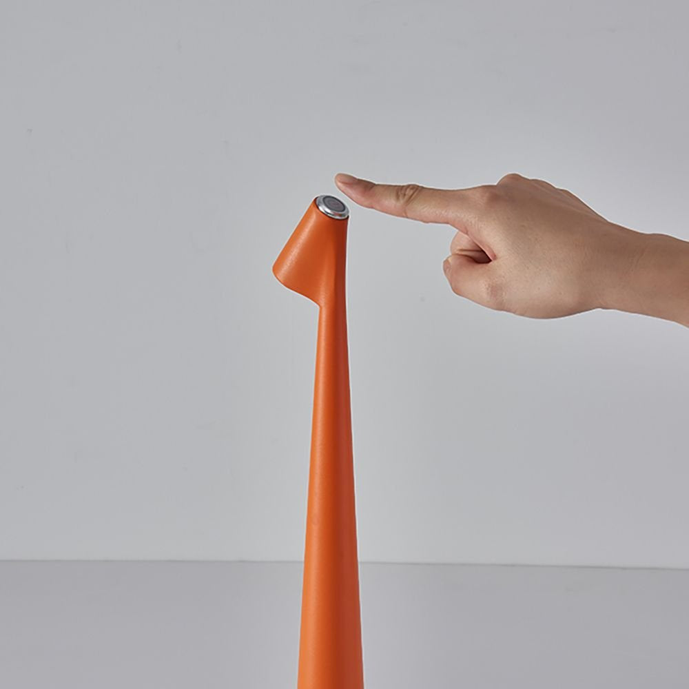Wireless LED lamp in minimalist design | Table lamp | Kalsten