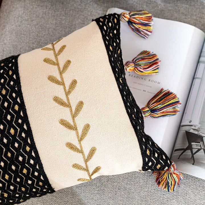 Textured-Tassel Pillowcase | Kalsten