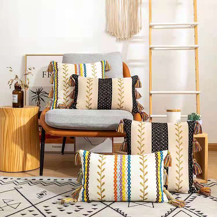 Textured-Tassel Pillowcase | Kalsten