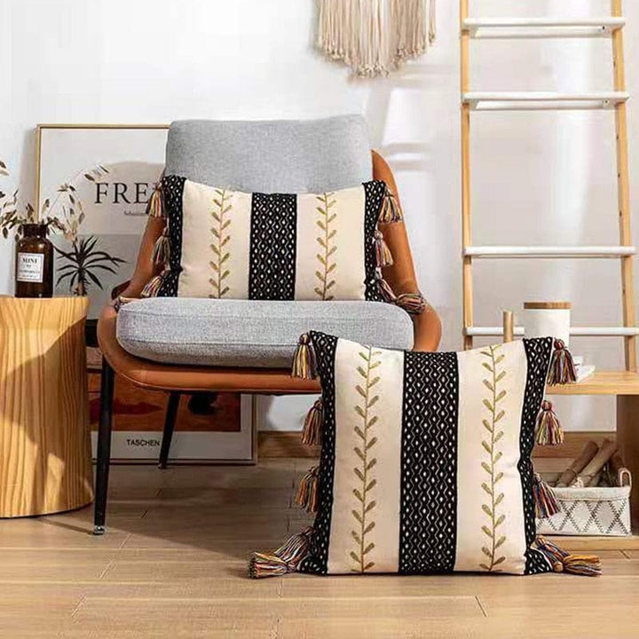 Textured-Tassel Pillowcase | Kalsten