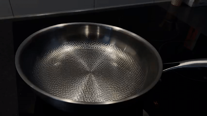 Titanpan – Forged titanium pan without coating, scratch-resistant and heat-resistant | Karnz