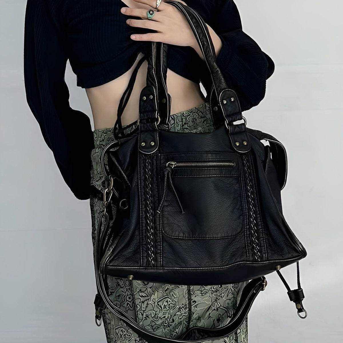 Skanto | Genuine Leather Shoulder Bag – Elegant and Durable Handbag for Work and Everyday