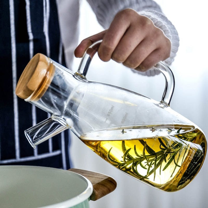 Transparent glass oil bottle with handle | Kalsten