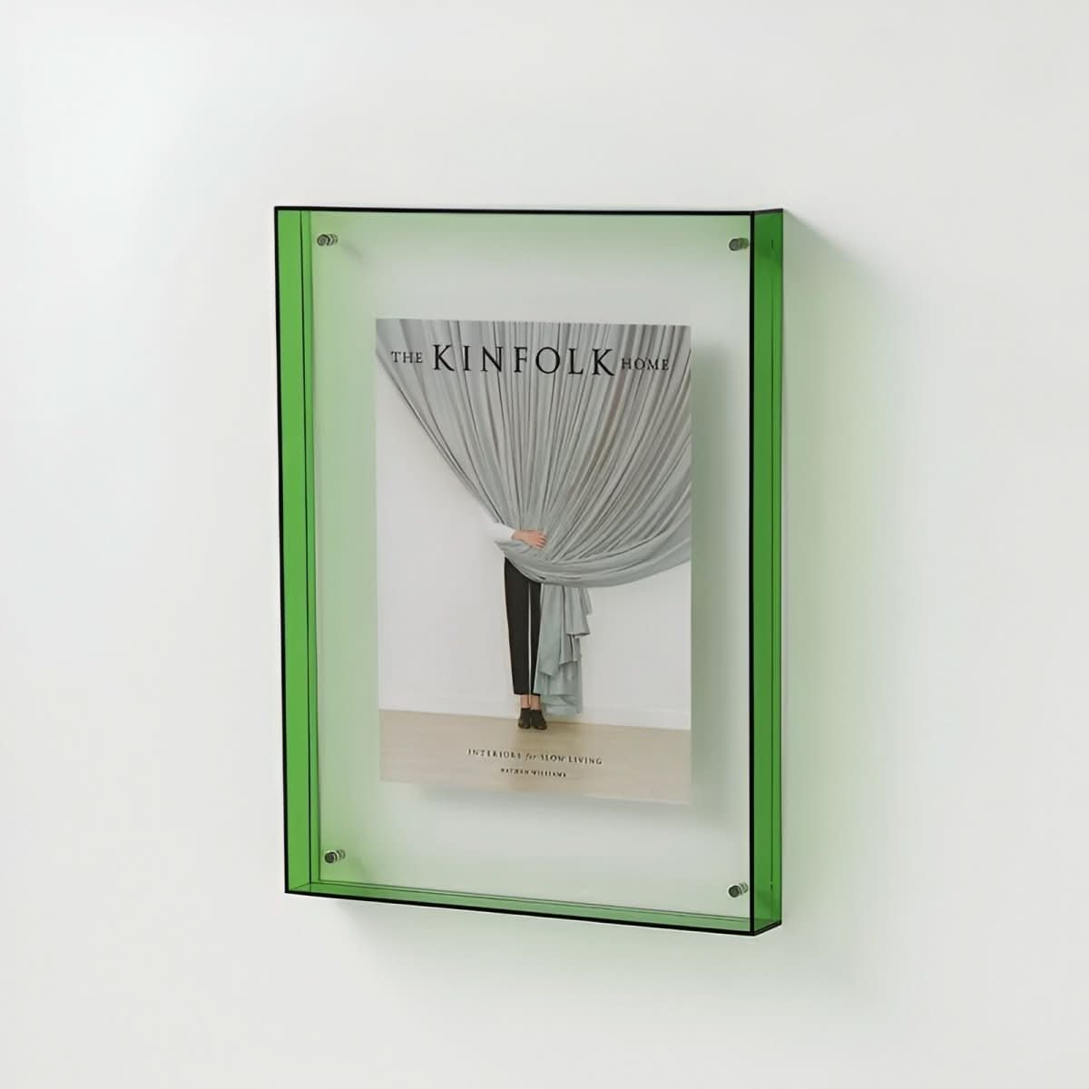 BowLift | Transparent acrylic picture frame for modern picture presentation