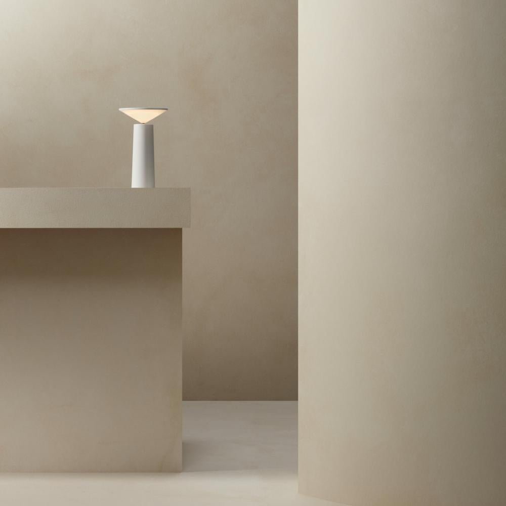 Aurora Table Lamp Modern Dimmable Elegant Design | Kalsten