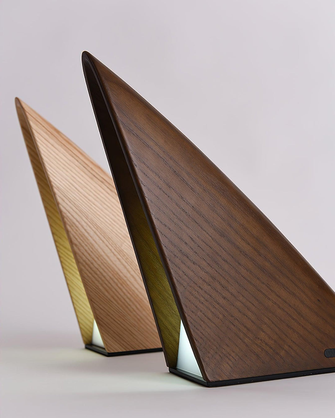 Triangular Table Lamp 9.4' | Kalsten