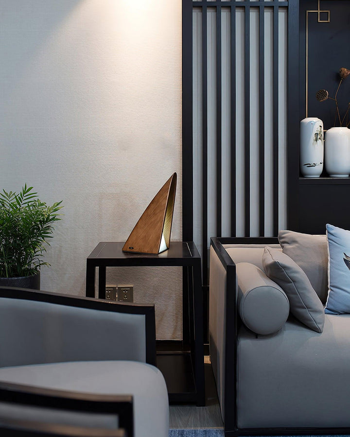 Triangular Table Lamp 9.4' | Kalsten