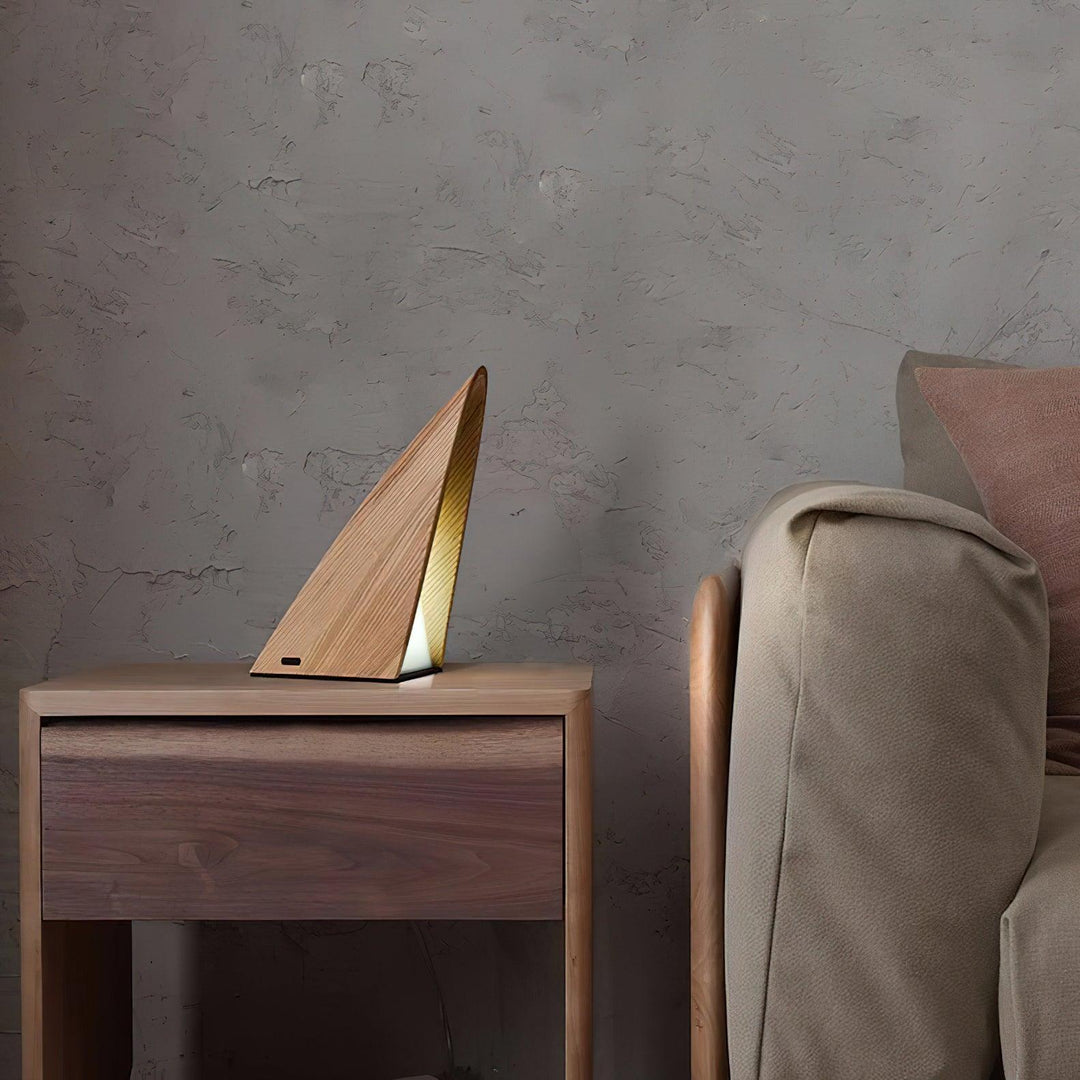 Triangular Table Lamp 9.4' | Kalsten