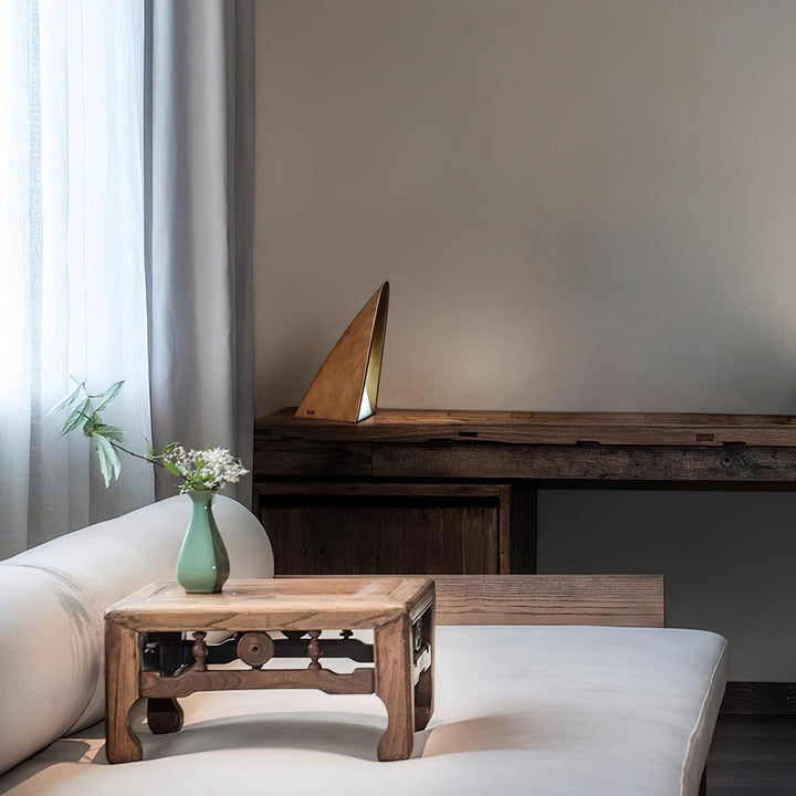 Triangular Table Lamp 9.4' | Kalsten