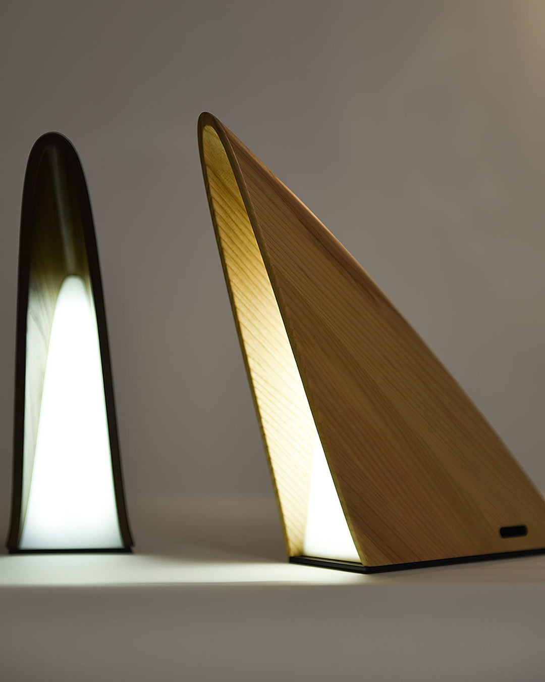 Triangular Table Lamp 9.4' | Kalsten
