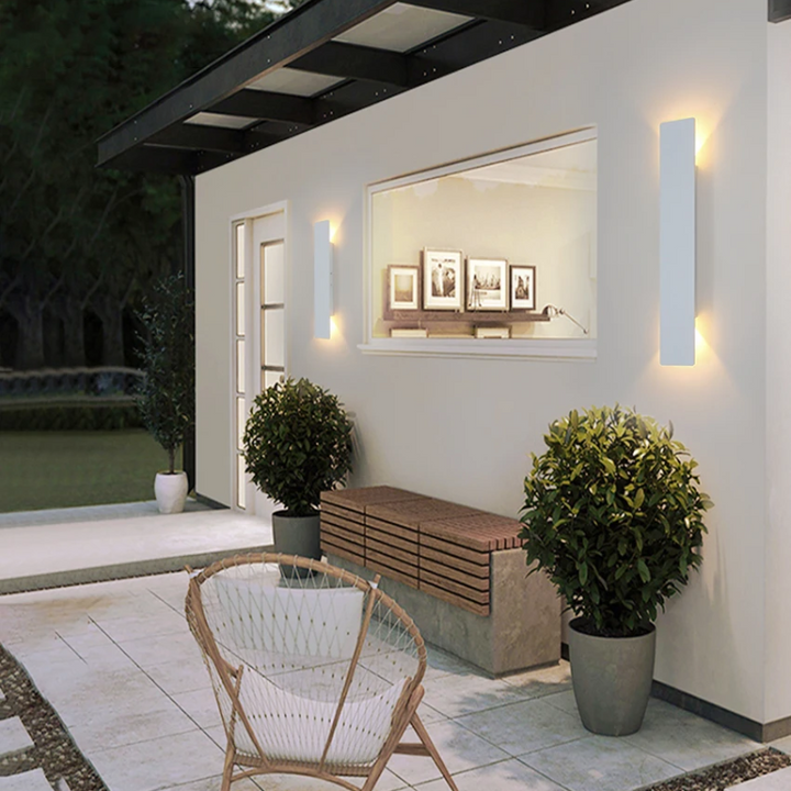Weatherproof LED Outdoor Wall Light