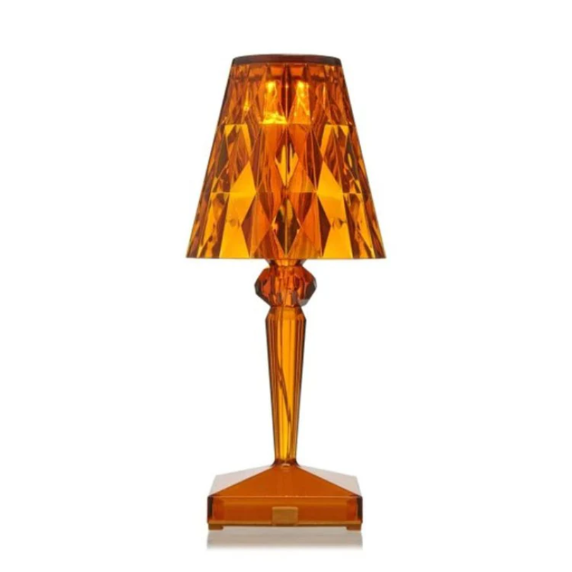 Chic Table Lamp with Crystal Design - CrystalLuxe | Kalsten
