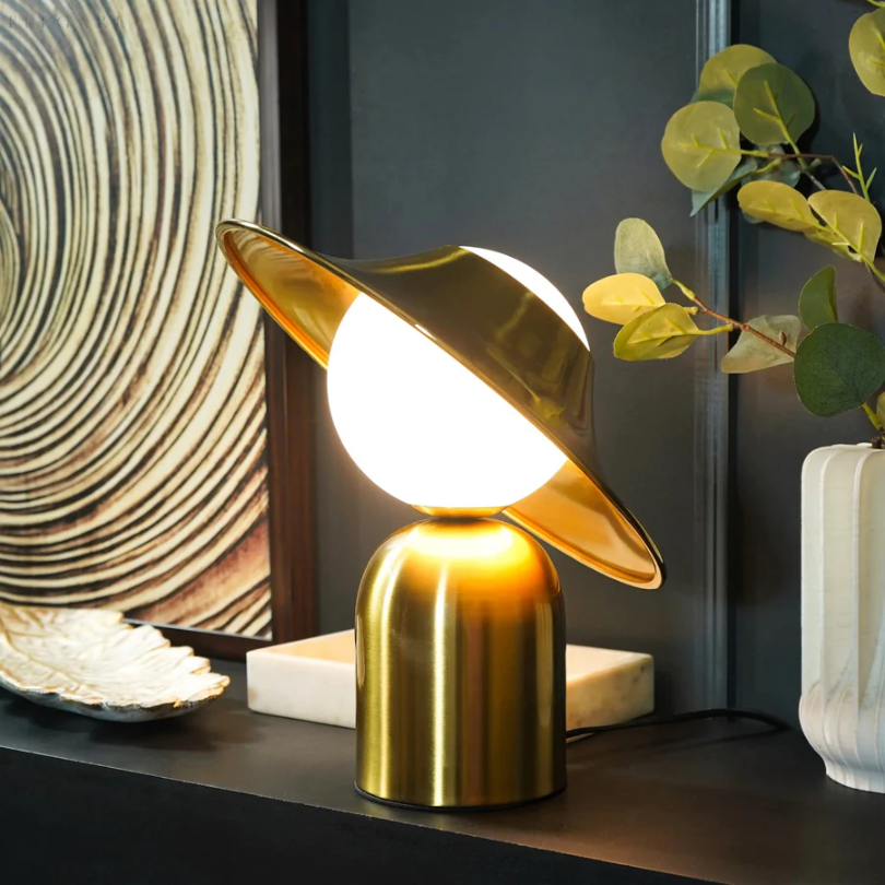 GoldAura Table Lamp - Elegant Golden Lighting for Home Kalsten