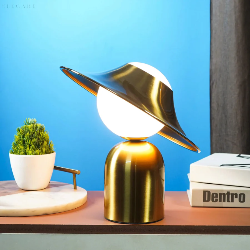 Luxury Metal Table Lamp - GoldAura | Kalsten