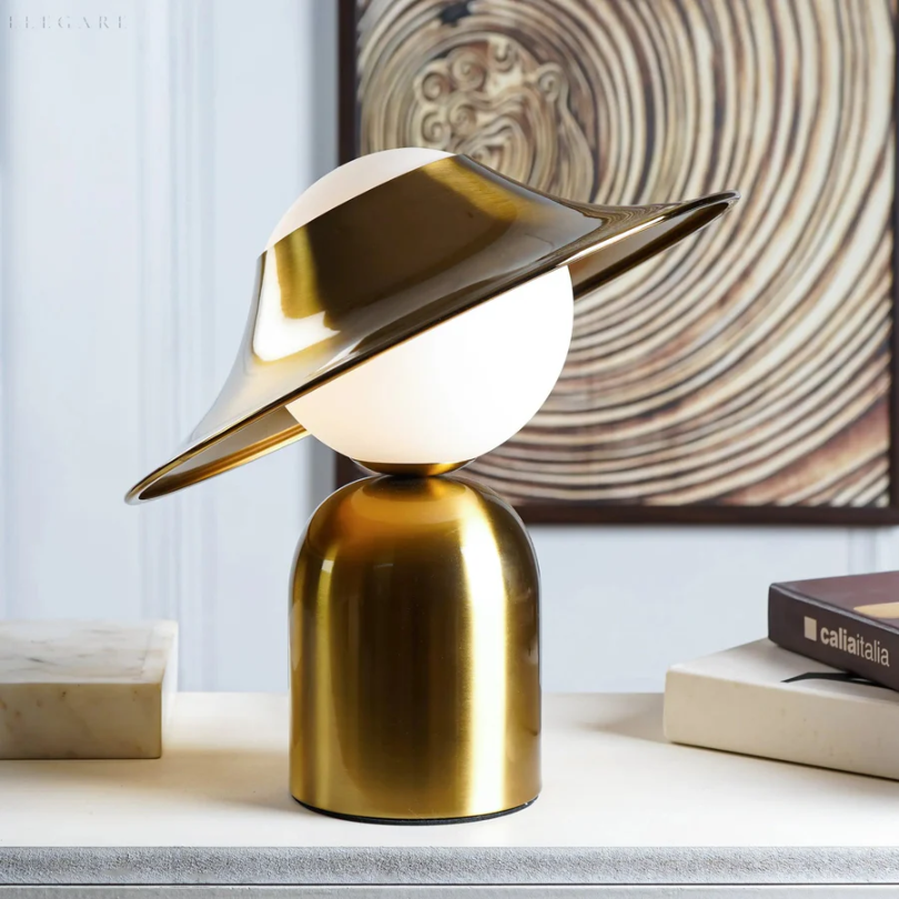 Luxury Metal Table Lamp - GoldAura | Kalsten