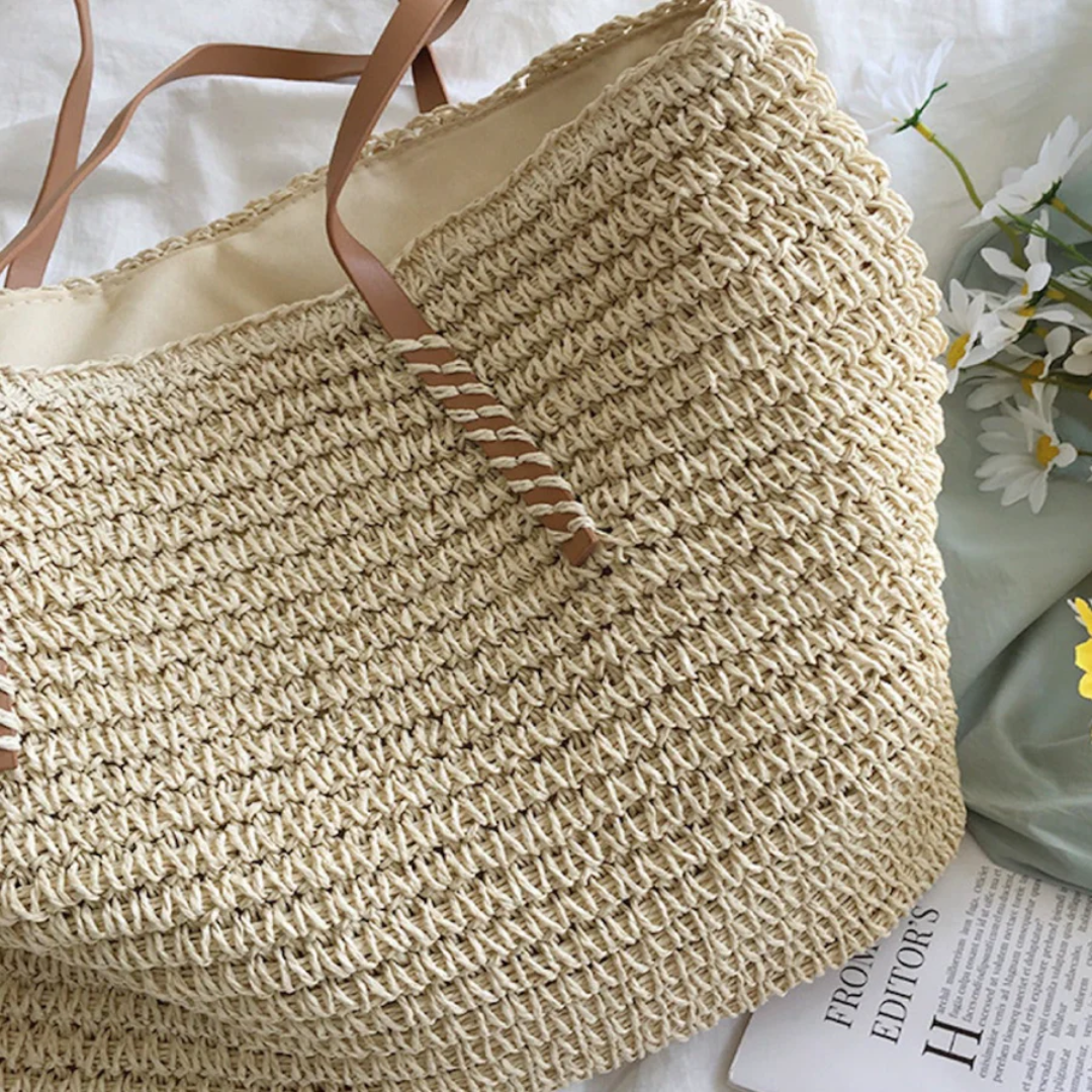 Spacious Handbag with Sturdy Shoulder Strap - TerraWoven | Kalsten