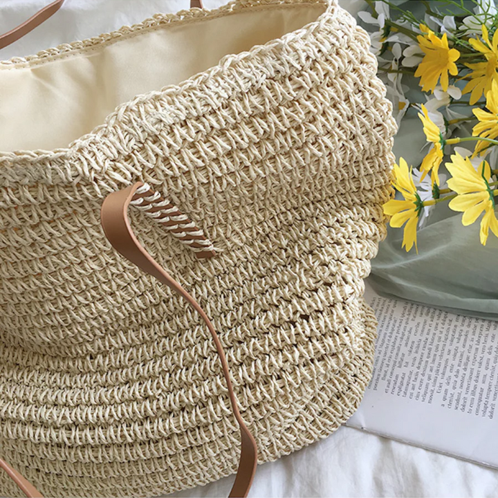 Spacious Handbag with Sturdy Shoulder Strap - TerraWoven | Kalsten