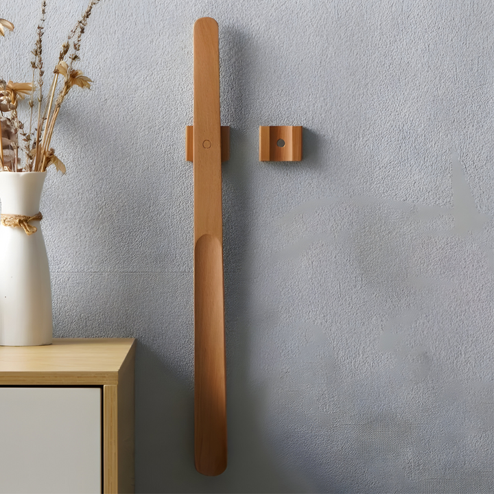 Long Wooden Shoe Horn with Magnet and Wall Holder 55 cm | Kalsten