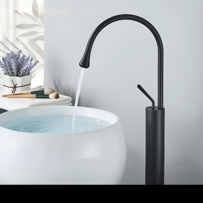 Basin mixer tap in a brushed look – Basin mixer tap, hot-cold mixer, brass tap for residential use | Karnz