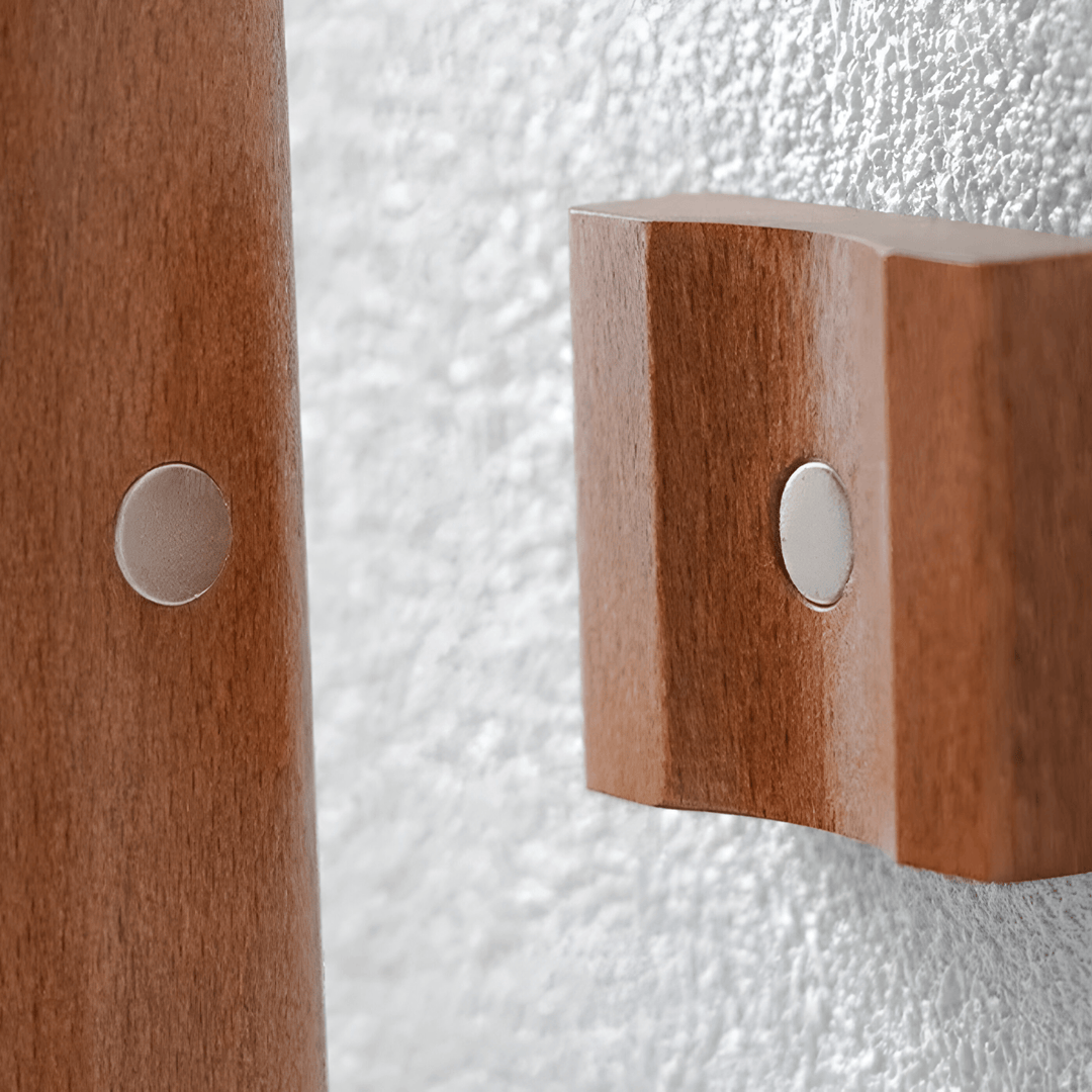 Long Wooden Shoe Horn with Magnet and Wall Holder 55 cm | Kalsten