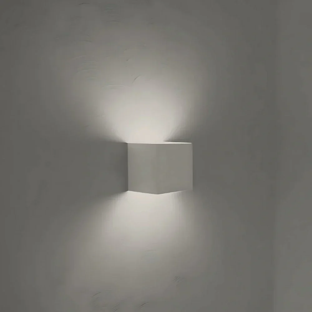Modern Black Aluminum Wall Lamp Kalsten