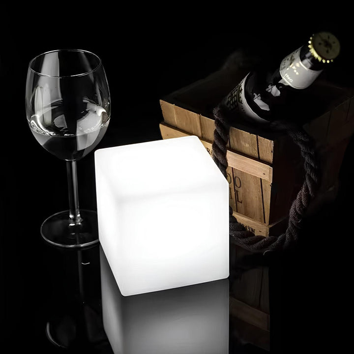 CubeAura Light - Creative cubic garden lamp | Kalsten