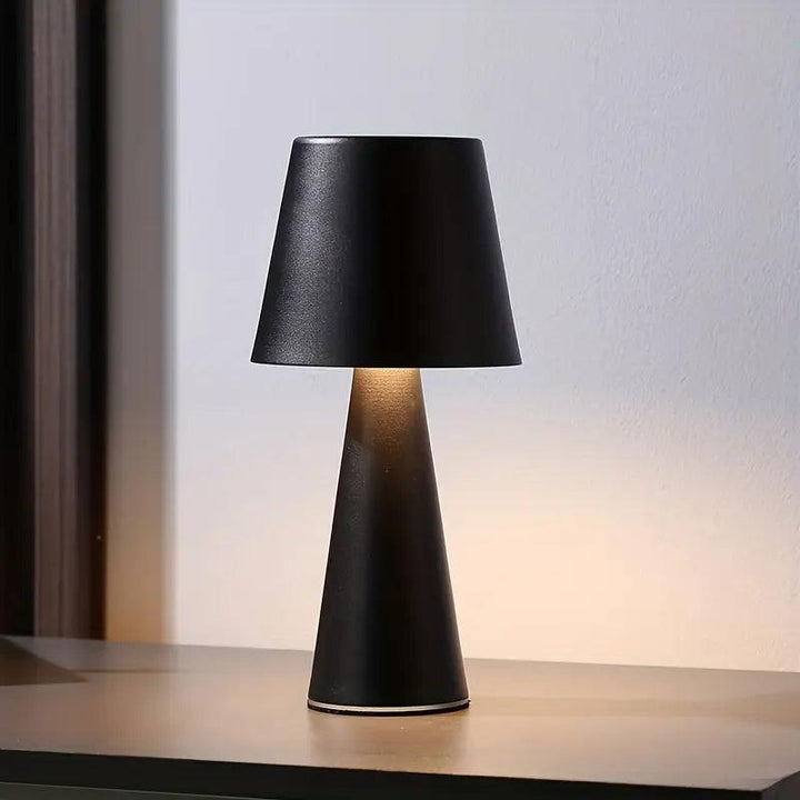 Table lamp - Lighting - black - Add refined style and leave a lasting impression | Kalsten