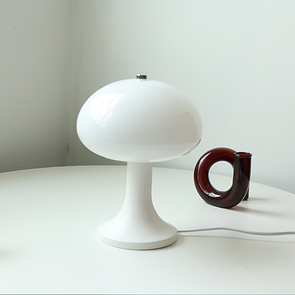 VeroMan Table Lamp | Kalsten
