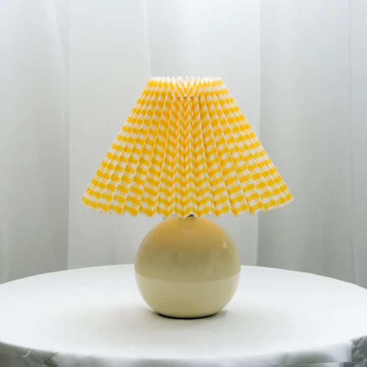 Timeless Lumiere Vintage Table Lamp - Classic Design for Any Space Kalsten
