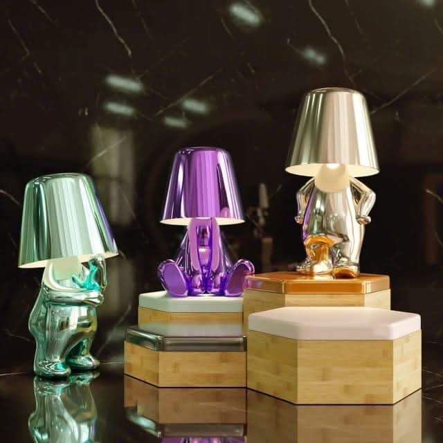 Goldie Resin Thinker LED Table Lamp | Kalsten