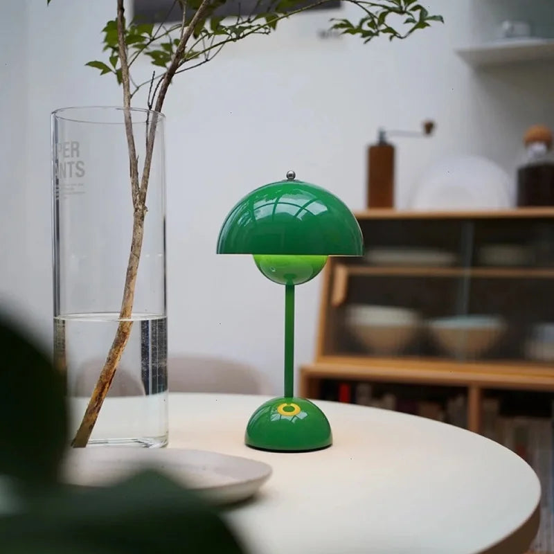 Lunarglo | LED table lamp | Kalsten