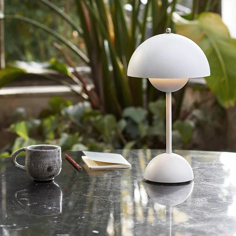 Lunarglo | LED table lamp | Kalsten