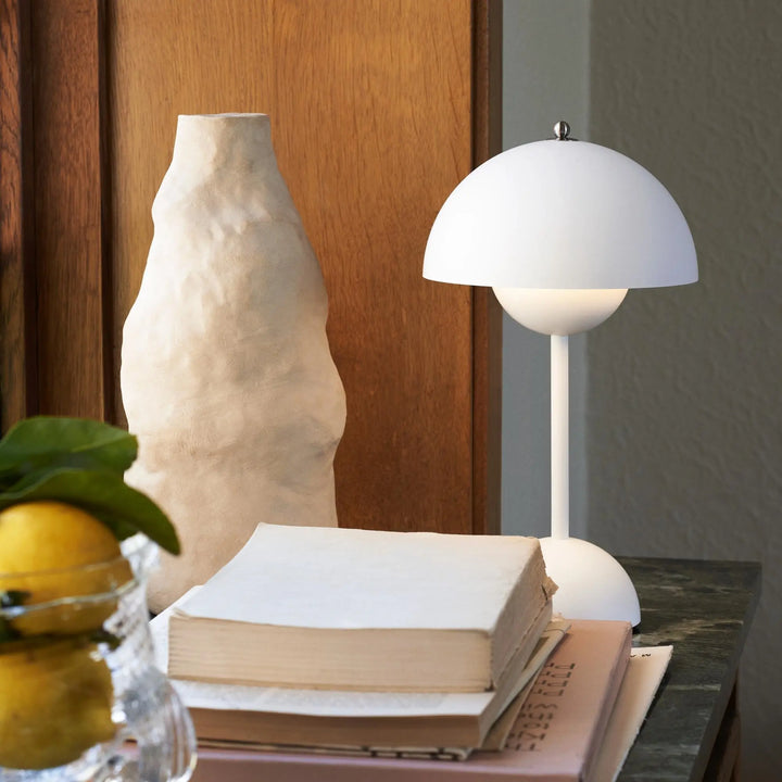 Lunarglo | LED table lamp | Kalsten