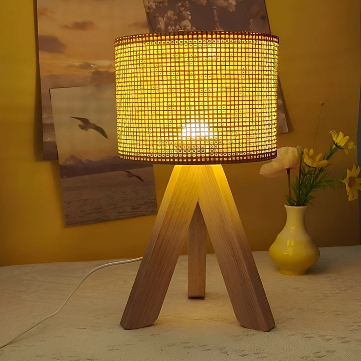 Handmade Rattan Table Lamp with USB and LED - Stylish and Sustainable Design Kalsten